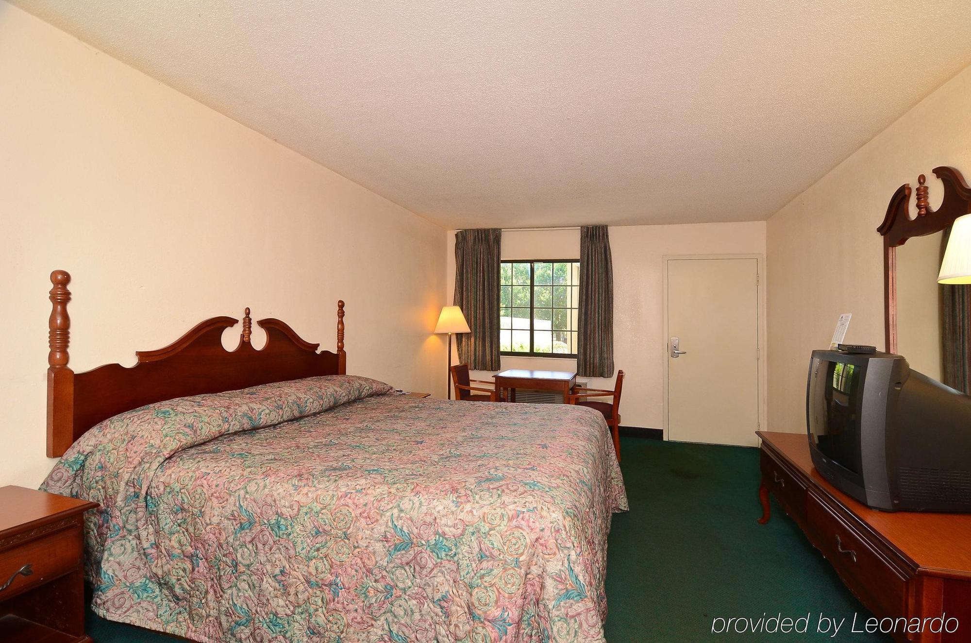 Rodeway Inn ナッシュビル 部屋 写真